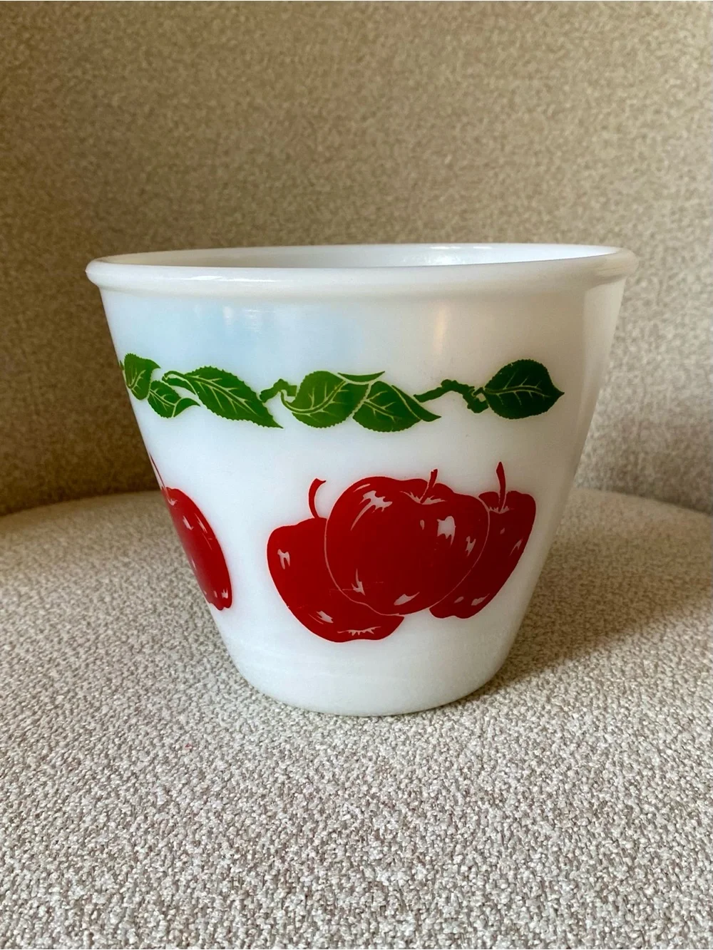 Vintage Hazel Atlas Milk Glass Apple Bowl - Picture 3 of 10